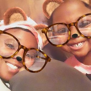 Meet your Posher, Kay